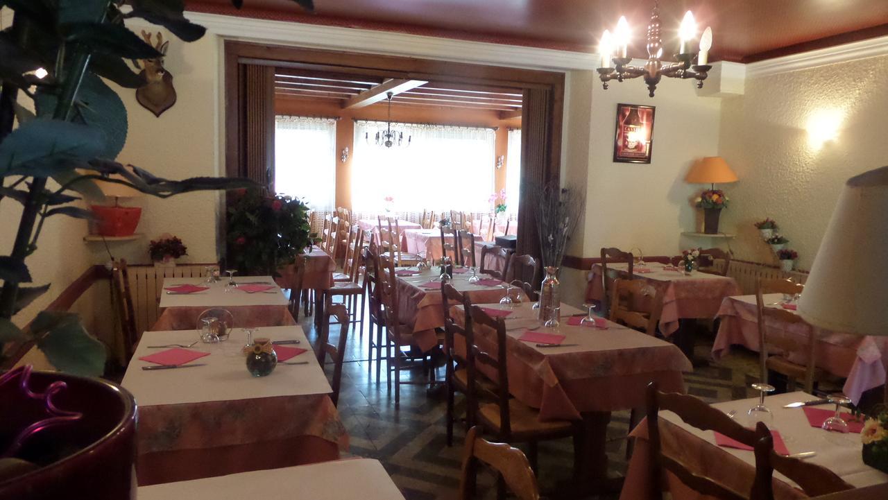 Hotel Restaurant La Renaissance Saint-Cirgues-en-Montagne Zewnętrze zdjęcie